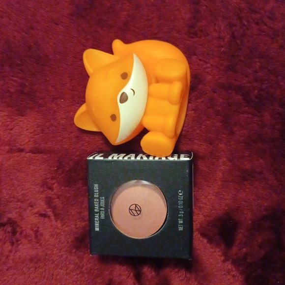 🆕️ IL MAKIAGE Mineral Baked Blush in Bootylicious - Picture 1 of 6